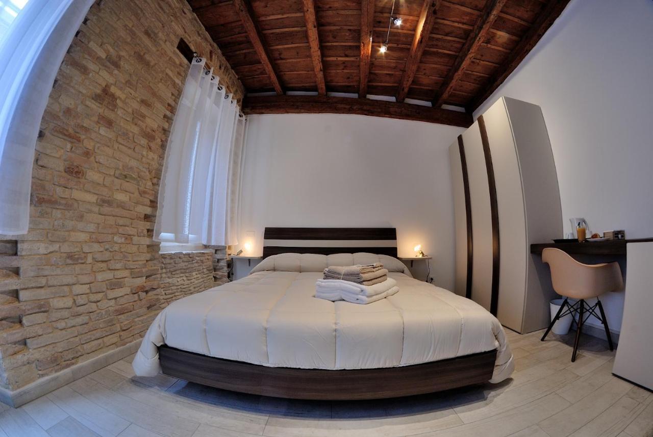 B&B Del Corso 洛雷托 外观 照片